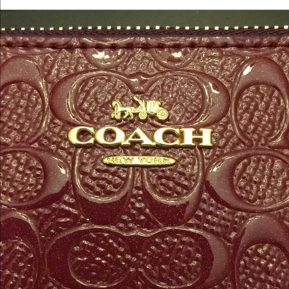 COACH 🍒Cherry Corner Zip Wristlet, NWT - Picture 3 of 8